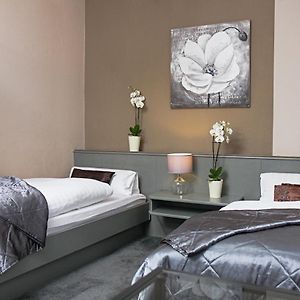 Hotel Lux